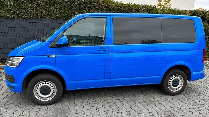 Gebraucht VW Multivan 150 PS (110 kW) 2019 Blau Van