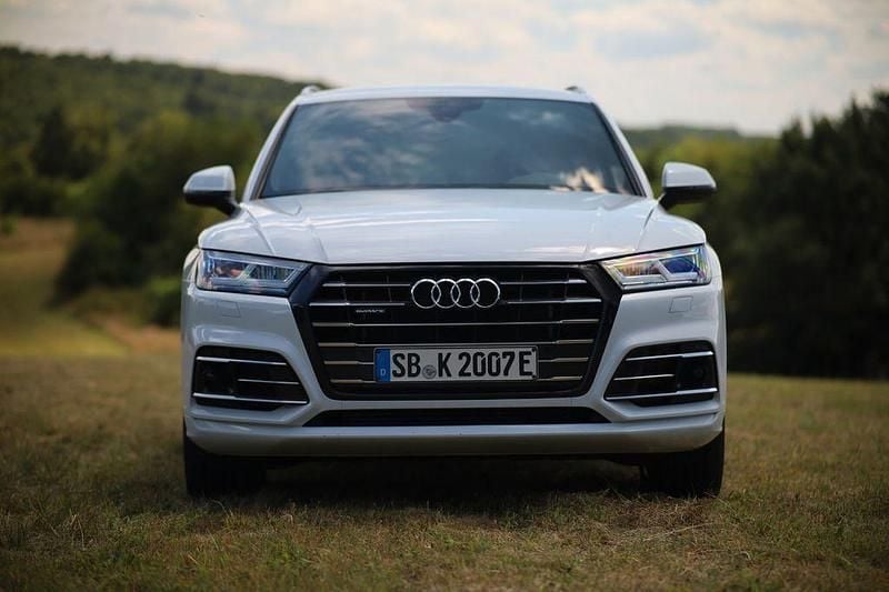 Weiß Gebraucht 2020 Audi Q5 S-Line SUV | 38.500 € (Etwas zu teuer) - Bild 1/4
