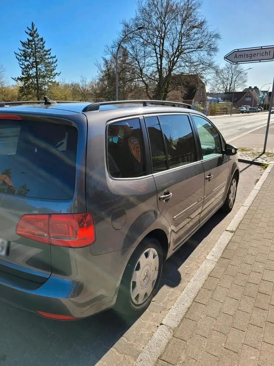 Gebraucht VW Touran 2012 Grau Van / Kleinbus