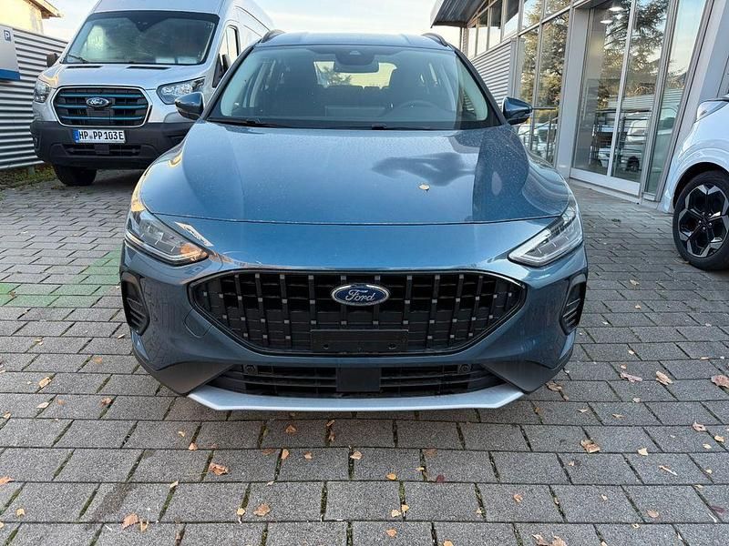 Neu Ford Focus Active X 155 PS (114 kW) 2025 Blau Limousine