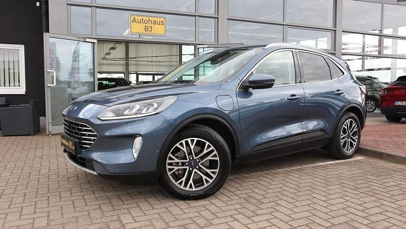 Blau Gebraucht 2020 Ford Kuga Titanium SUV | 20.902 € (Superpreis) - Bild 1/4