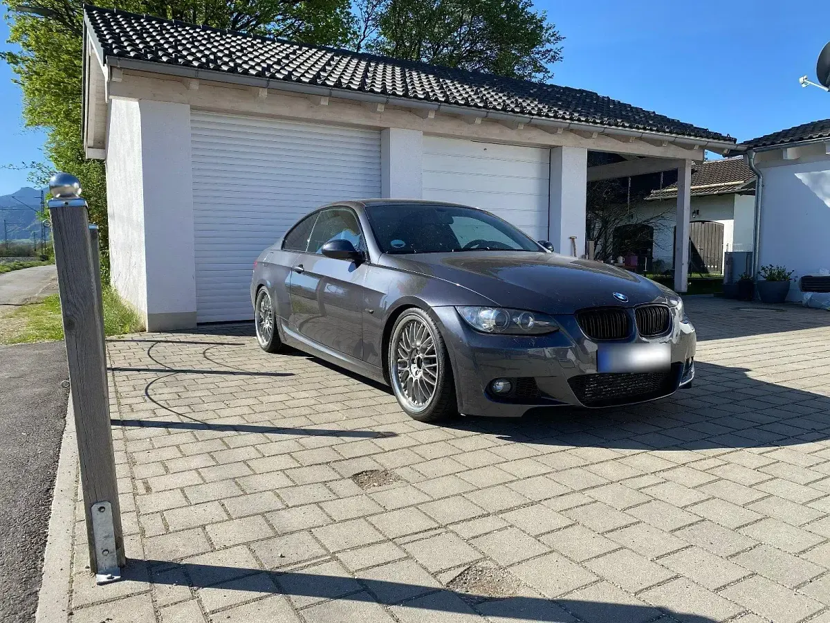 Gebraucht BMW 335 Performance 306 PS (225 kW) 2007 Grau Coupé
