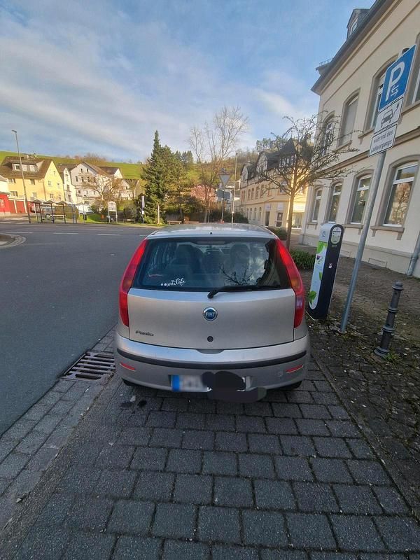 Gebraucht Fiat Punto 65 PS (47 kW) 2004 Grau Kleinwagen