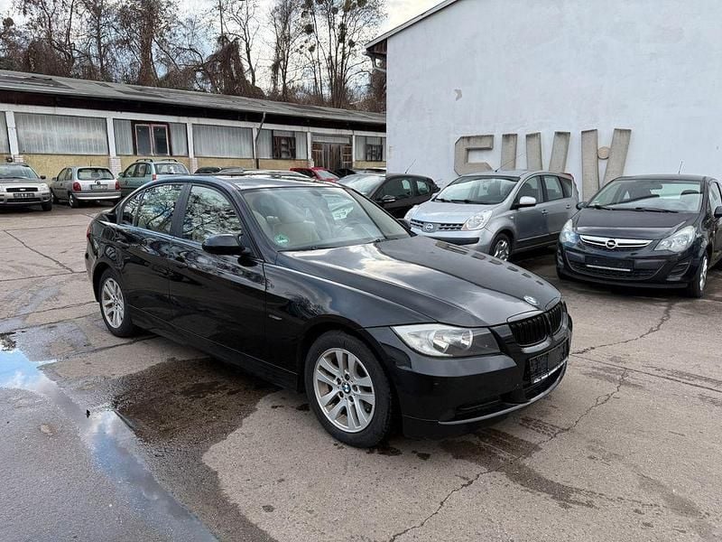 Gebraucht BMW 318 129 PS (94 kW) 2006 Schwarz Limousine