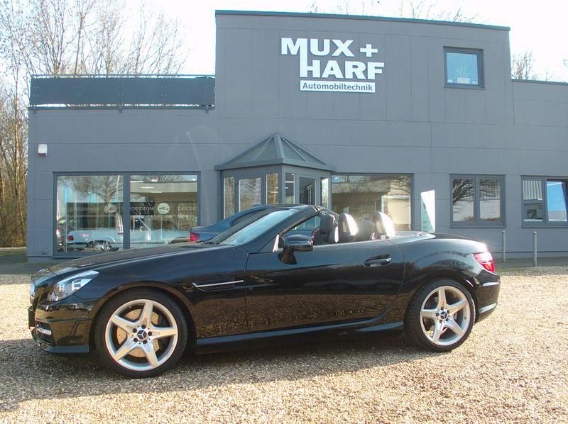 Gebraucht Mercedes SLK200 AMG line 184 PS (135 kW) 2015 Schwarz Cabrio
