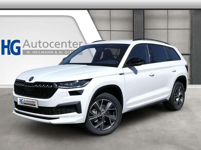 Moon white Neu 2025 Skoda Kodiaq SportLine SUV | 45.990 € (Fairer Preis) - Bild 1/4