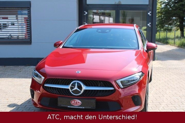 Rot metallic Gebraucht 2020 Mercedes A250 Edition 1 Limousine | 25.990 € (Fairer Preis) - Bild 1/4