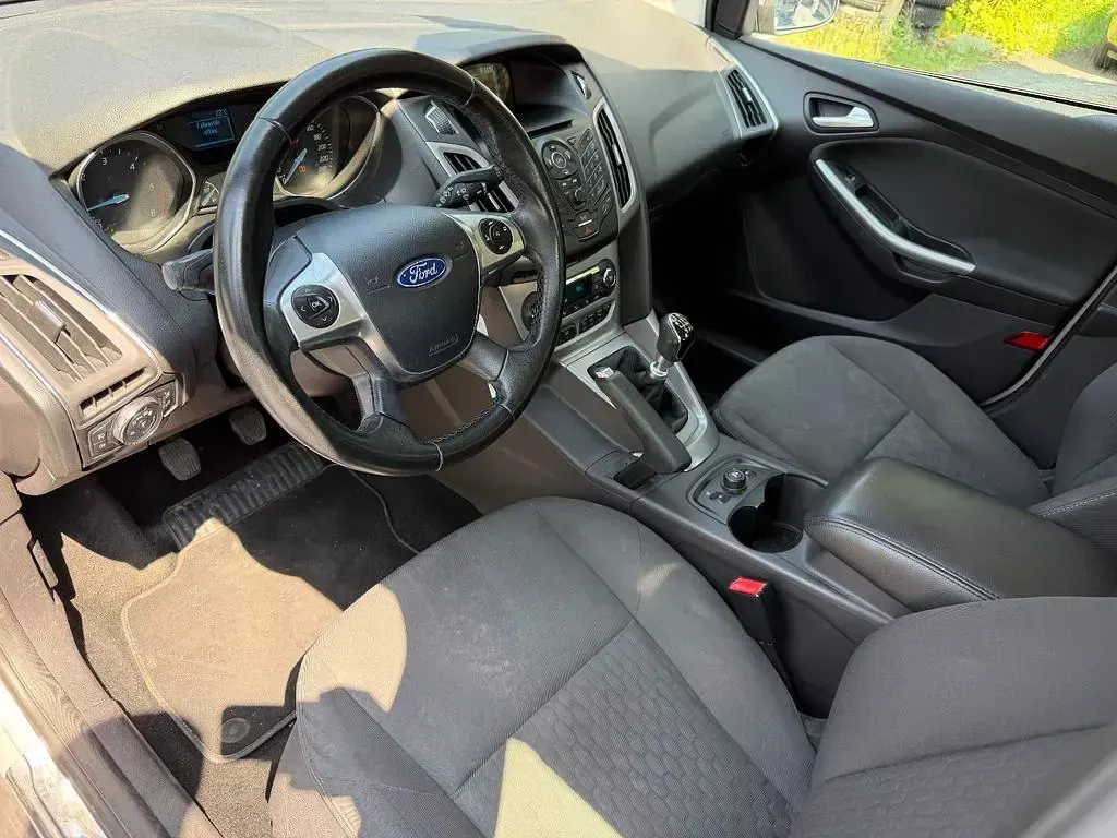 Gebraucht Ford Focus SYNC Edition 116 PS (85 kW) 2014 Silber Limousine