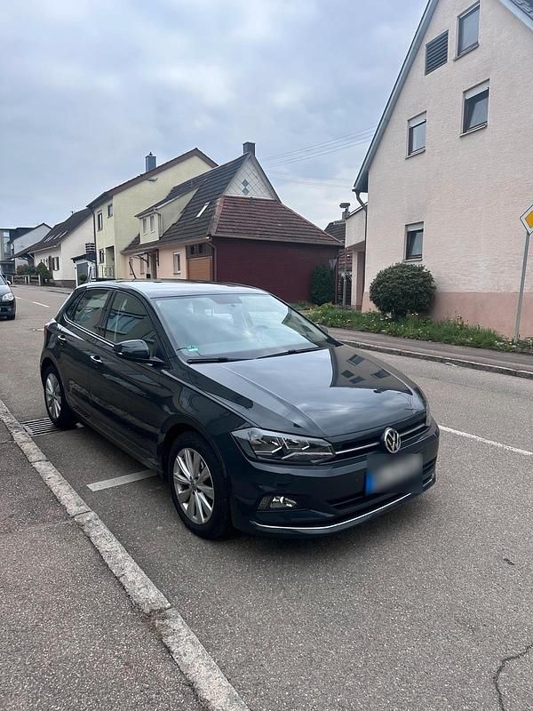 Gebraucht VW Polo 98 PS (72 kW) 2018 Grau Kleinwagen