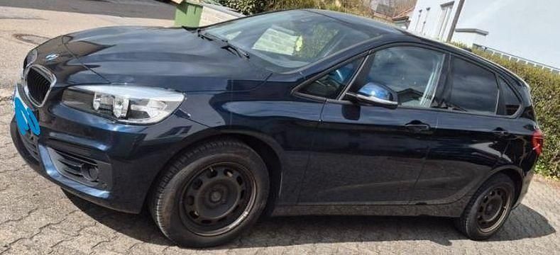 Gebraucht BMW 218 Active Tourer 150 PS (110 kW) 2015 Blau Van / Kleinbus