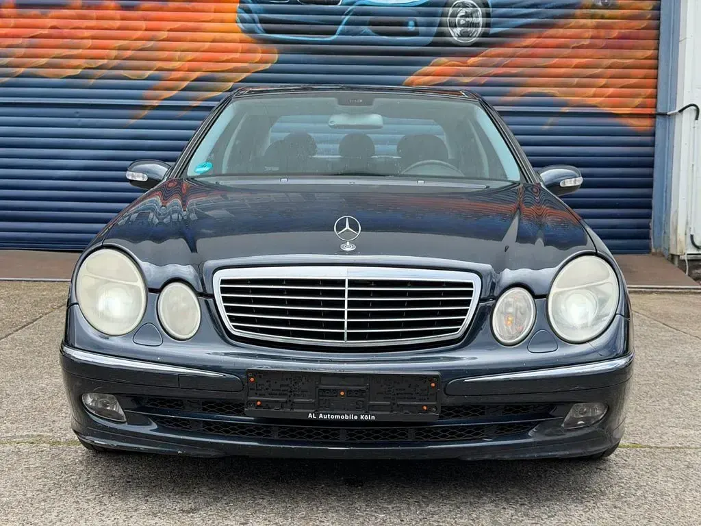 Gebraucht Mercedes E220 Avantgarde 150 PS (110 kW) 2003 Blau Limousine