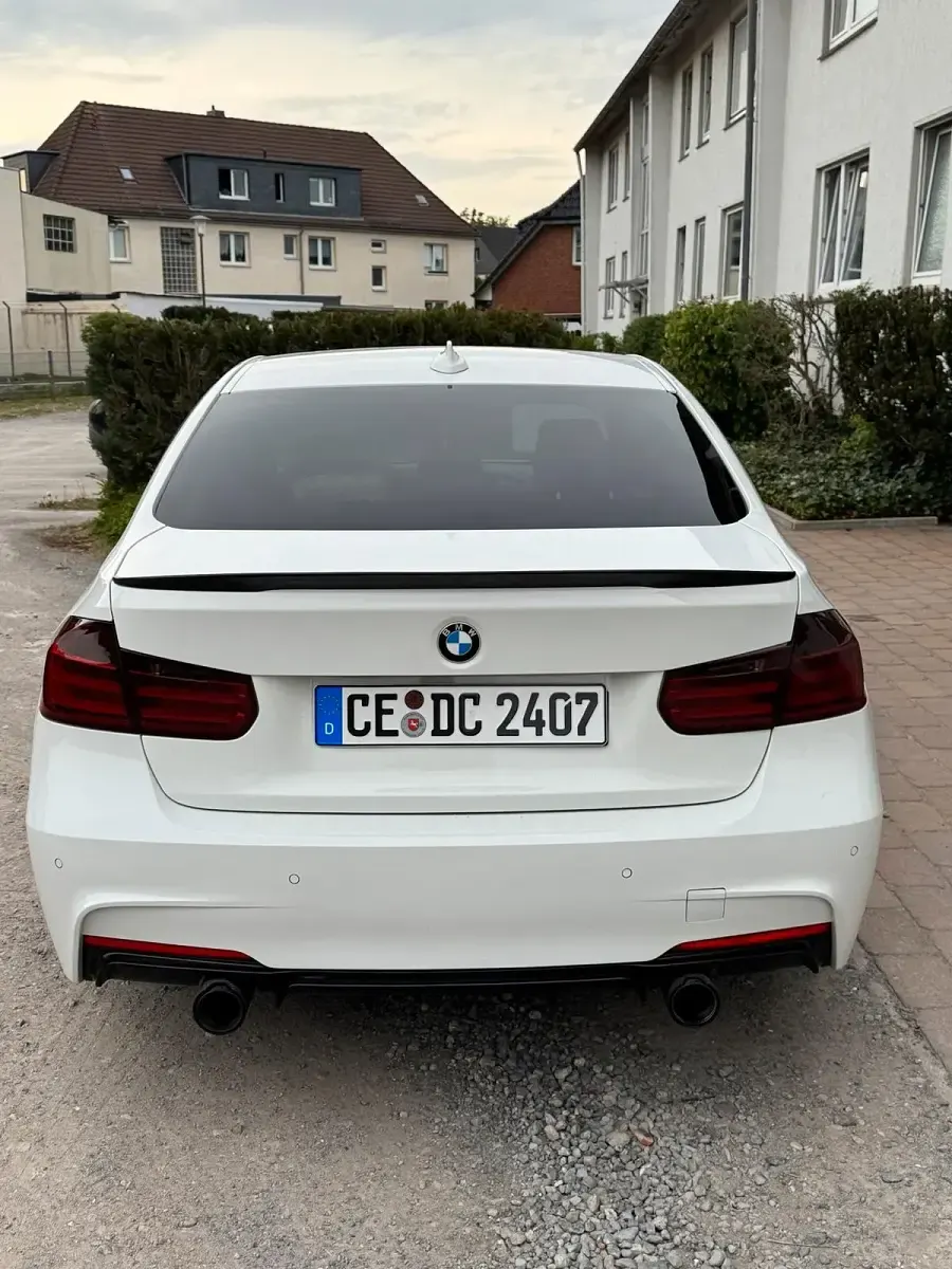 Gebraucht BMW 320 240 PS (176 kW) 2012 Andere farben Limousine