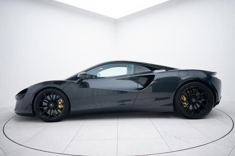 Gebraucht McLaren Artura 700 PS (514 kW) 2023 Grau Coupé