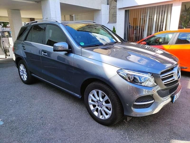 Gebraucht Mercedes GLE250 204 PS (150 kW) 2017 Selenitgrau  metalliclack SUV