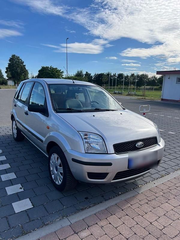 Gebraucht Ford Fusion Ambiente 101 PS (74 kW) 2004 Grau Limousine