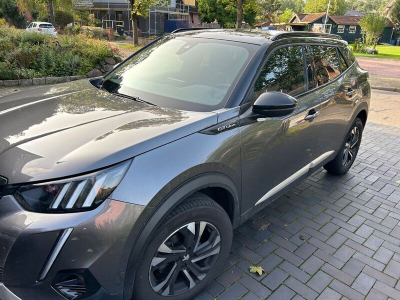 Grau Gebraucht 2020 Peugeot 2008 GT-line SUV | 15.600 € (Fairer Preis) - Bild 1/4