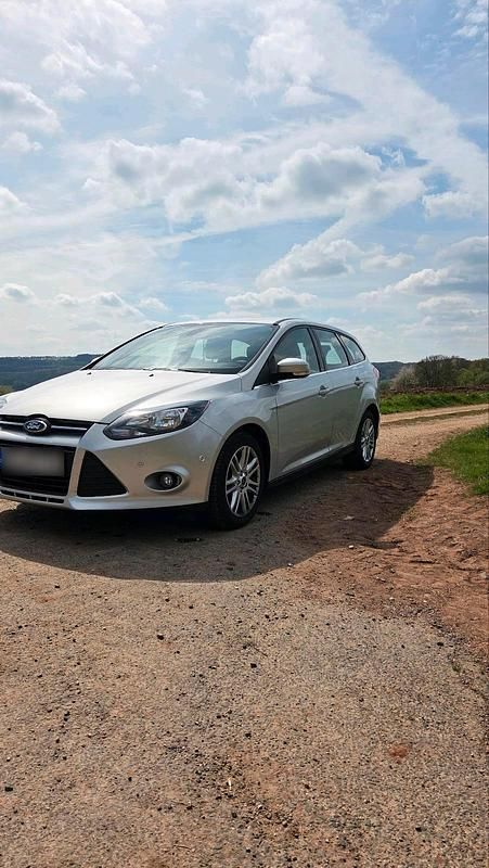 Używany Ford Focus 125 KM (91 kW) 2014 Srebrny Kombi