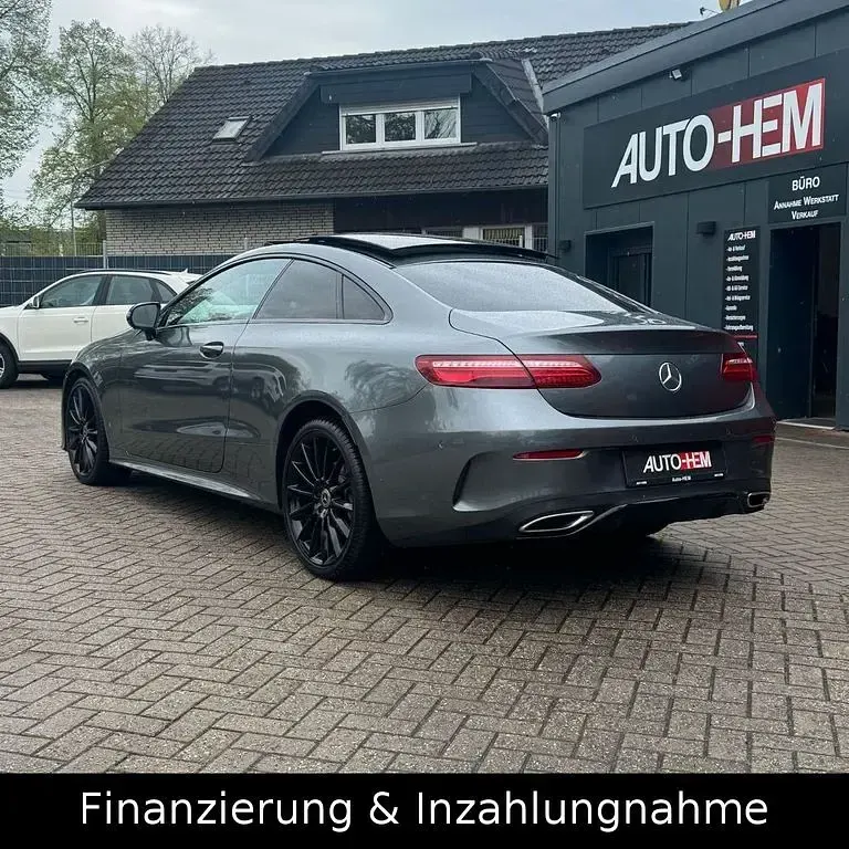Gebraucht Mercedes E220 AMG 194 PS (142 kW) 2018 Grau Coupé
