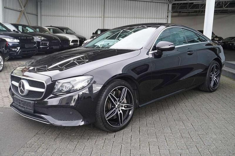 Gebraucht Mercedes E350 Avantgarde 258 PS (189 kW) 2017 Obsidianschwarz Coupé