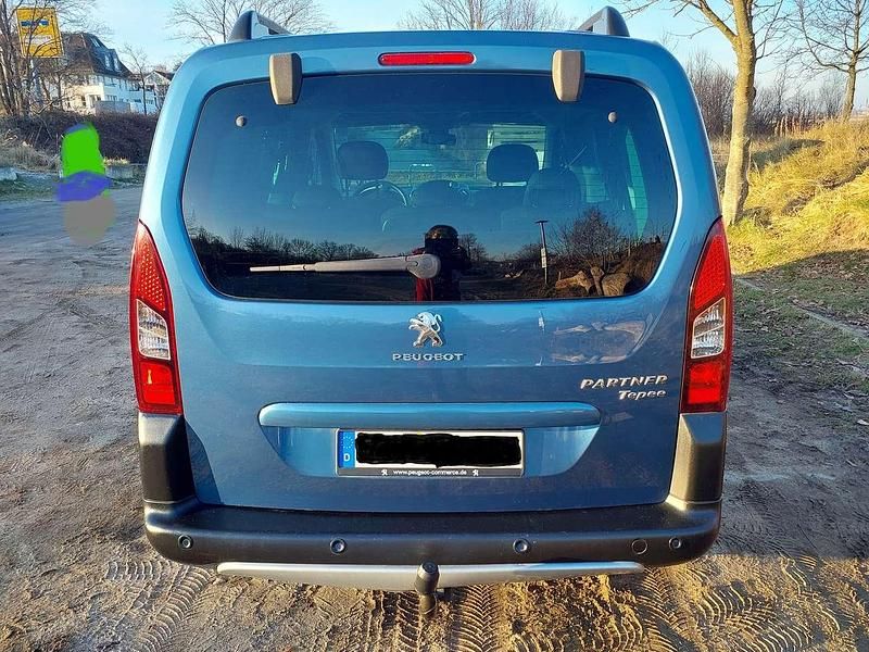 Gebraucht Peugeot TePee Outdoor 114 PS (83 kW) 2014 Kombi