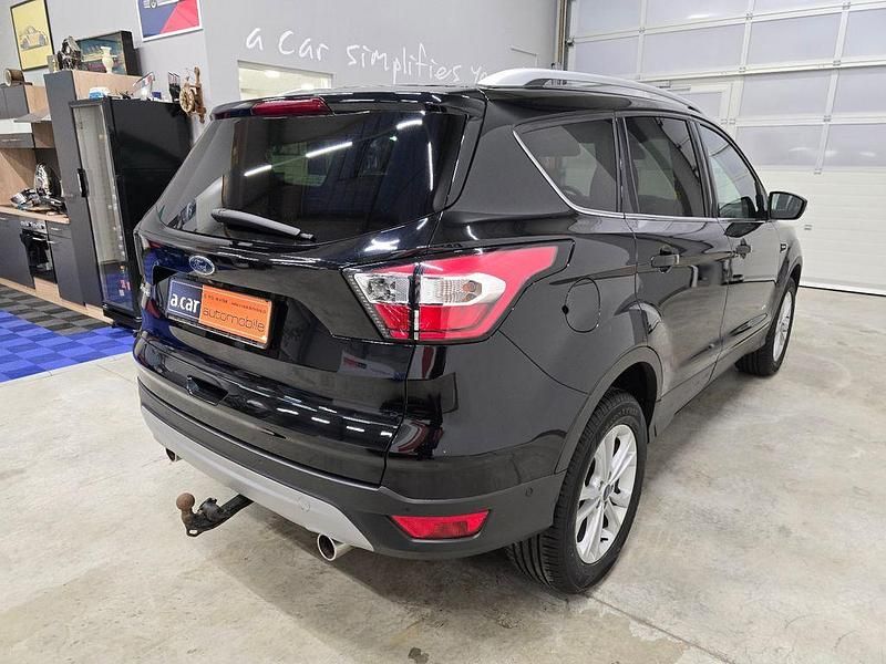 Gebraucht Ford Kuga Titanium 150 PS (110 kW) 2017 Schwarz SUV