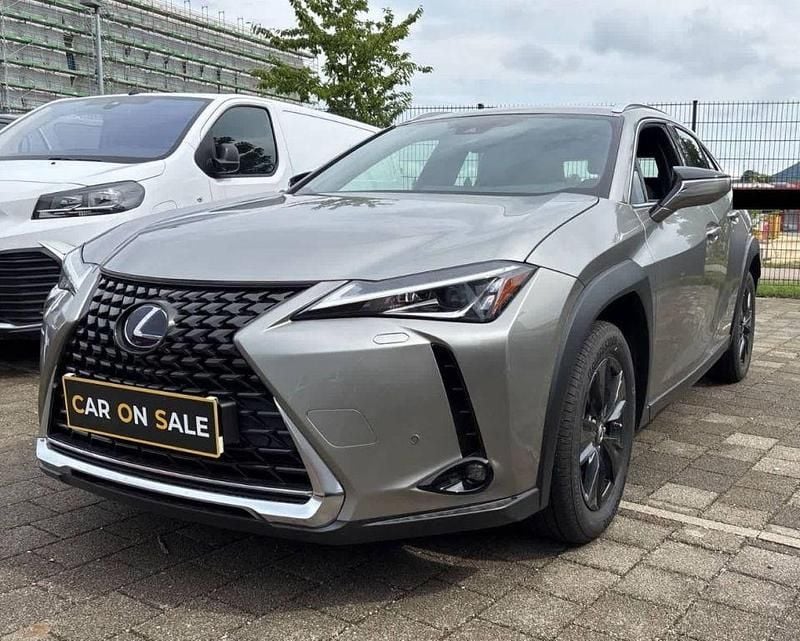 Titaniumsilber Gebraucht 2022 Lexus UX 250h Executive Line SUV | 28.970 € (Fairer Preis) - Bild 1/4