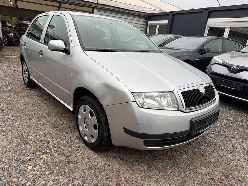 Silber Gebraucht 2004 Skoda Fabia Classic Kleinwagen | 990 € (Guter Preis) - Bild 1/4
