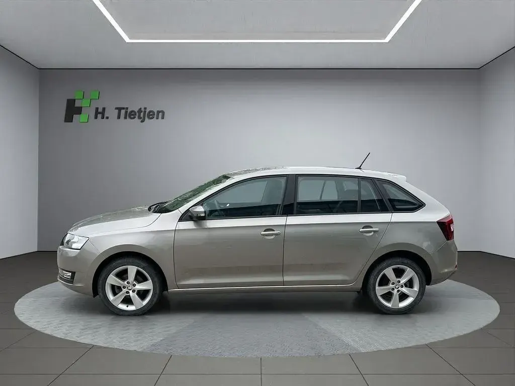 Gebraucht Skoda Rapid 95 PS (69 kW) 2018 Beige Kleinwagen