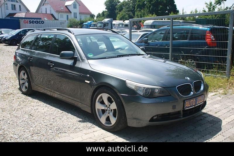 Gebraucht BMW 530 Sport Line 231 PS (169 kW) 2006 Grau Kombi