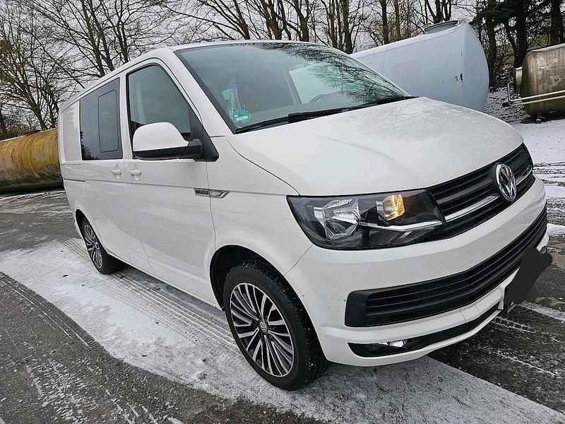 Gebraucht VW Transporter 150 PS (110 kW) 2019 Weiß Van