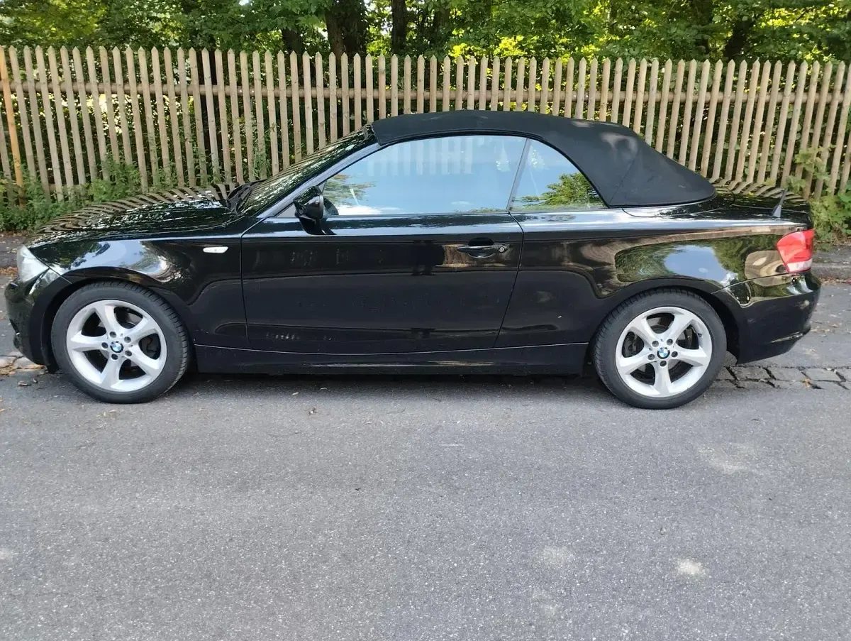 Gebraucht BMW 118 143 PS (105 kW) 2014 Schwarz Kleinwagen