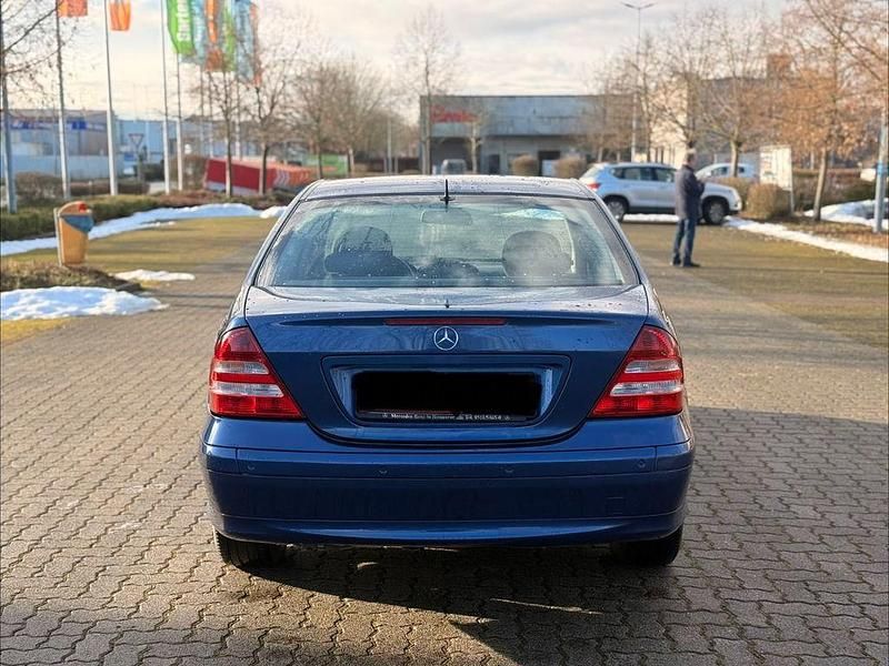 Gebraucht Mercedes C200 Classic 122 PS (89 kW) 2007 Blau Limousine