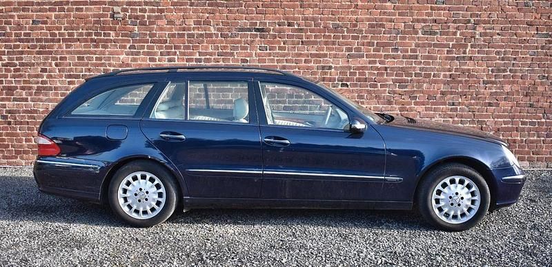 Gebraucht Mercedes E280 190 PS (139 kW) 2005 Blau Kombi