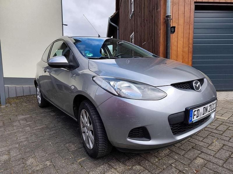Second-hand Mazda 2 Inclusive 75 CP (55 kW) 2009 Argintiu Hatchback