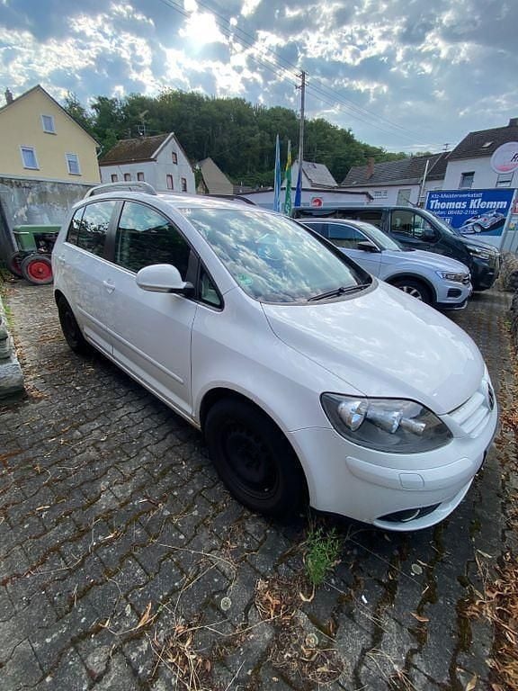 Weiß Gebraucht 2008 VW Golf Plus United Van / Kleinbus | 3.950 € (Teuer) - Bild 1/4