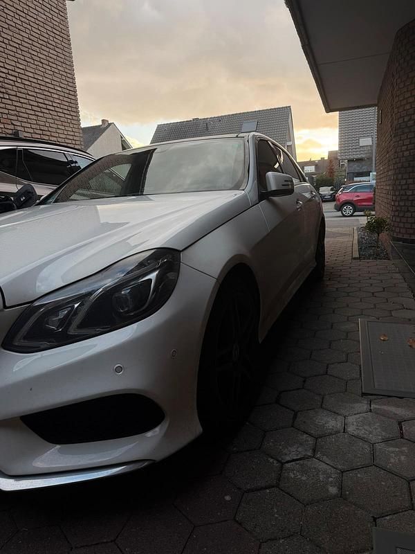 Gebraucht Mercedes E350 AMG 2013 Weiß Limousine
