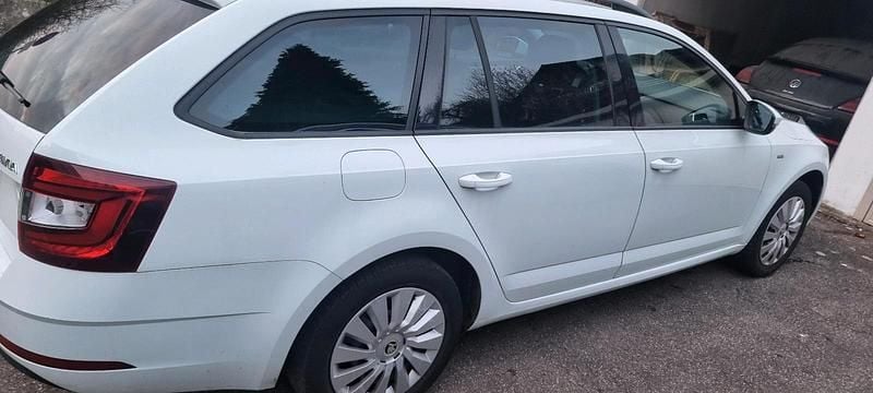 Gebraucht Skoda Octavia 115 PS (84 kW) 2018 Weiß Kombi