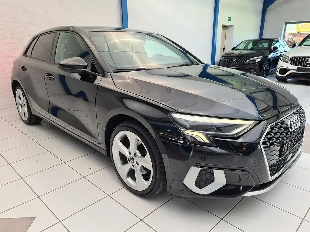 Occasion Audi A3 Advanced Plus 150 PK (110 kW) 2022 Zwart Sedan