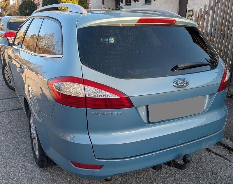 Gebraucht Ford Mondeo Titanium 140 PS (102 kW) 2009 Blau Limousine