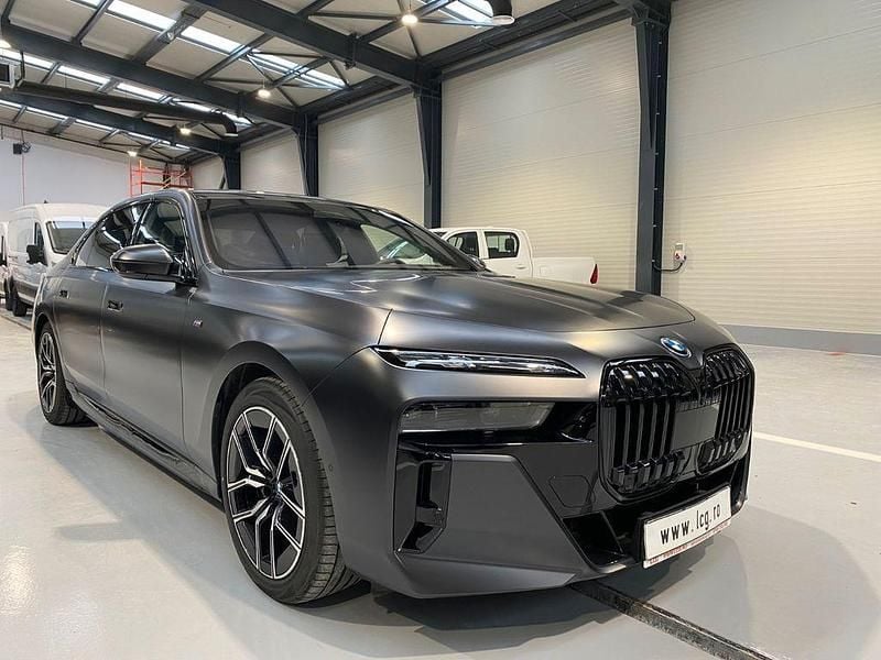 Gebraucht BMW i7 400 kW (544 PS) 2024 Grau Limousine