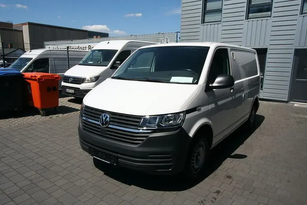 Gebraucht VW T6.1 110 PS (80 kW) 2022 Weiß Van