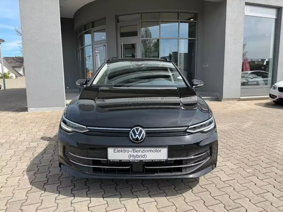 Gebraucht VW Golf VIII Goal 116 PS (85 kW) 2024 Schwarz metallic Kombi