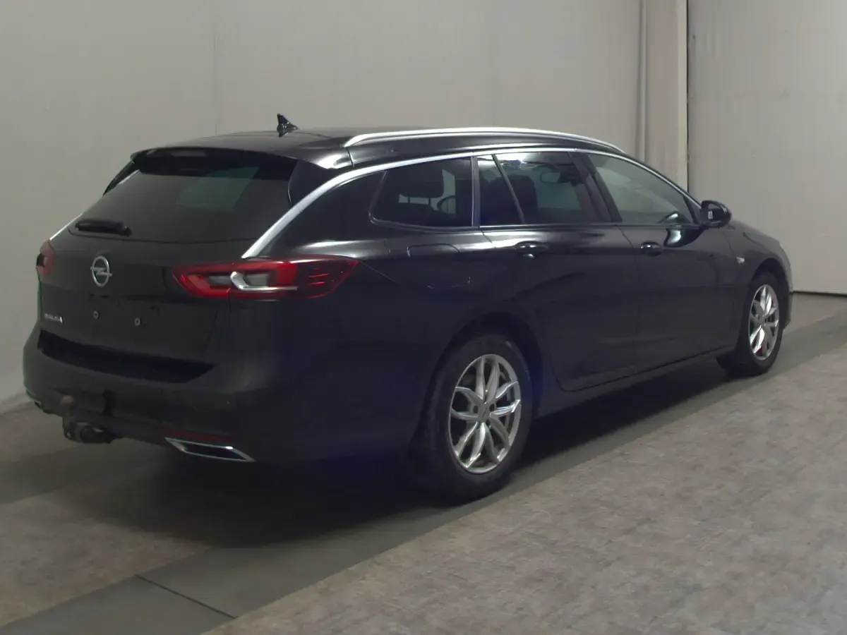 Gebraucht Opel Insignia Business Elegance 174 PS (127 kW) 2021 Schwarz Kombi