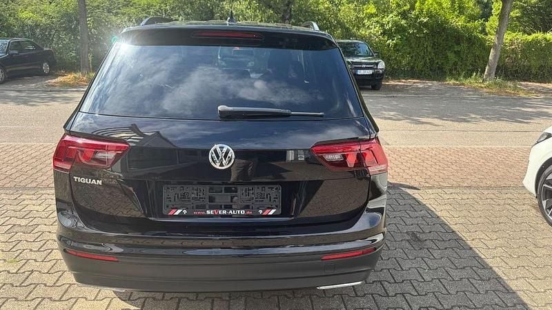 Gebraucht VW Tiguan Allspace 186 PS (136 kW) 2020 Deep black perleffekt SUV