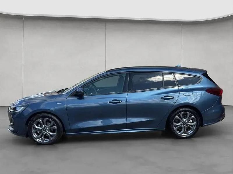 Gebraucht Ford Focus ST-Line X 125 PS (91 kW) 2024 Chrome blue metallic Kombi