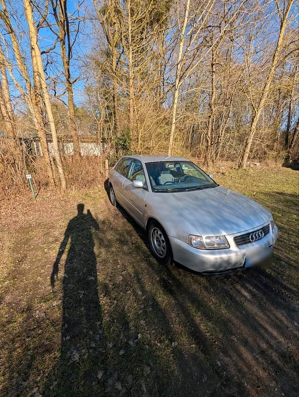 Gebraucht Audi A3 100 PS (73 kW) 1999 Silber Kleinwagen