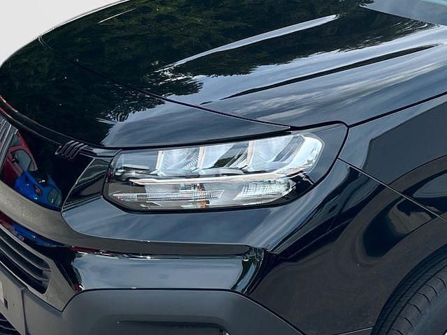 Neu Fiat Doblò 131 PS (96 kW) 2025 Schwarz schwarz Van / Kleinbus