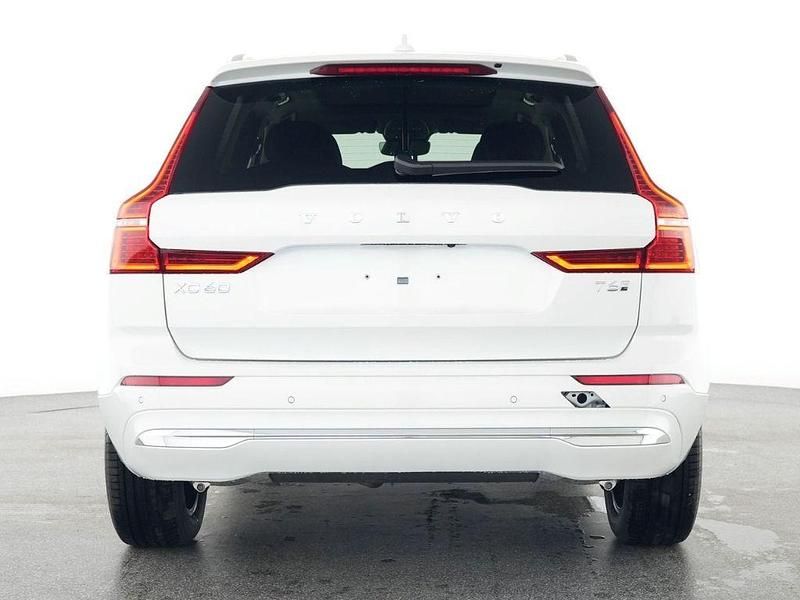 Gebraucht Volvo XC60 Core 398 PS (292 kW) 2025 Crystal white / metallic SUV