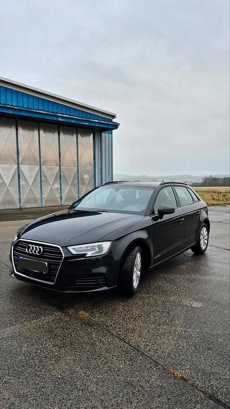 Gebraucht Audi A3 150 PS (110 kW) 2018 Schwarz Limousine
