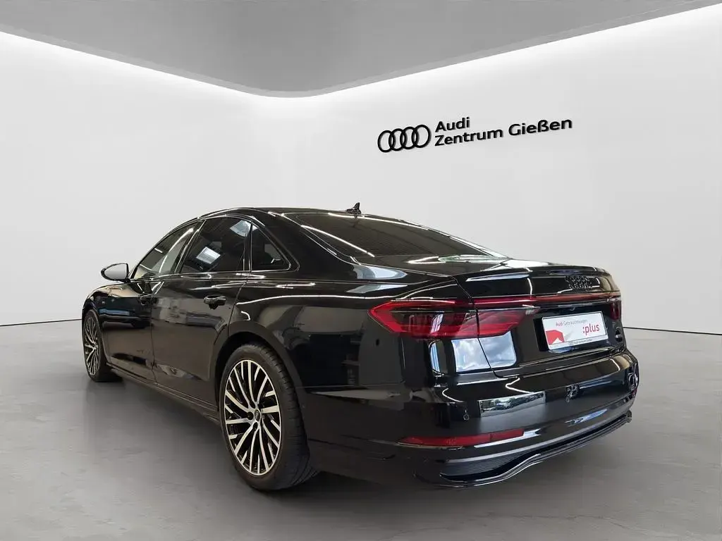 Gebraucht Audi A8 Ambiente 286 PS (210 kW) 2023 Mythosschwarz metallic Limousine